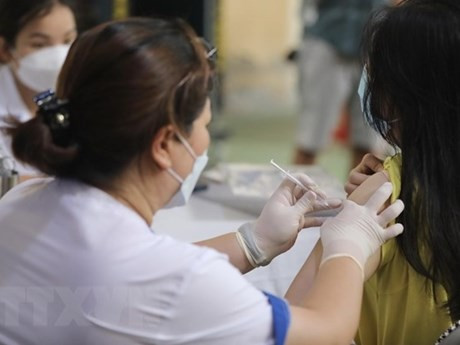 Vaccination contre le COVID-19. Photo: VNA