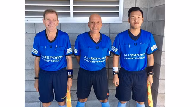 L'arbitre Nguyên Hai Dang (1er, à droite) en Australie. Photo : Nguyên Hai Dang.