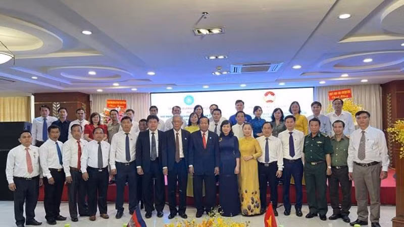 Lors de la cérémonie de signature du protocole d’accord pour la période 2022-2027. Photo: mattranbinhphuoc.org.vn