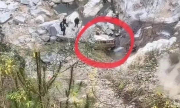 La scène de l'accident impliquant des Vietnamiens dans la province chinoise du Guangxi le 19 mai. Photo : china news/VNA.