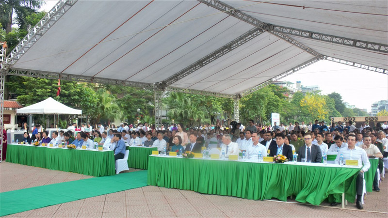Lors de la cérémonie de lancement d’un programme intitulé « Planter des arbres d’amitié 2023 ». Photo: thoidai