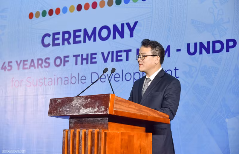 Le vice-ministre du Plan et de l'Investissement Tran Quoc Phuong prend la parole. Photo : baoquocte