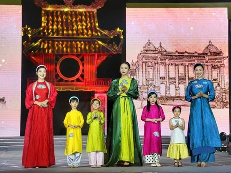 Cérémonie d'ouverture du Festival touristique de l'ao dai de Hanoï 2023. Photo: VNA