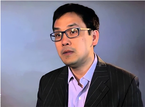 Le professeur Nguyên Dang Bang travaille actuellement à l’Université de Cambridge du Royaume-Uni, classée 2e dans le QS World University Rankings 2023. Photo : phunuvietnam.vn