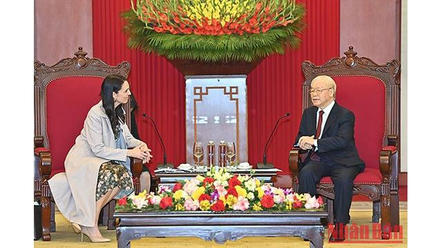 Le Secrétaire général du Parti, Nguyên Phu Trong, et la Première ministre néo-zélandaise, Jacinda Ardern. Photo : NDEL.