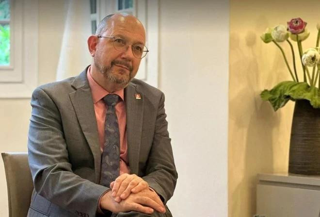 L'ambassadeur suisse affirme les significations importantes de la participation du Vietnam au WEF