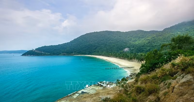 Une belle plage à Cu Lao Cham. Photo : VNA.
