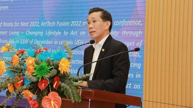 e Prof. Dr. Su Dinh Thanh, recteur de l'Université déconomie d’Hô Chi Minh-Ville (UEH) lors de son allocution d'ouverture. Photo: VNA