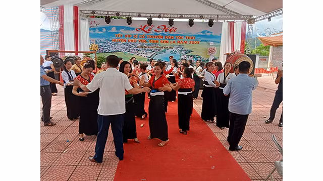 La fête du « Têt Xip xi » des Thái blancs. Photo : VOV.