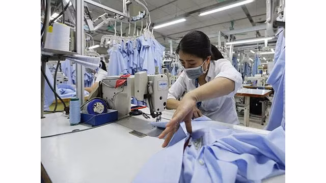 En 8 mois, l’industrie du textile et de l’habillement a enregistré un excédent commercial de plus de 12 milliards de dollars. Photo : congthuong.vn