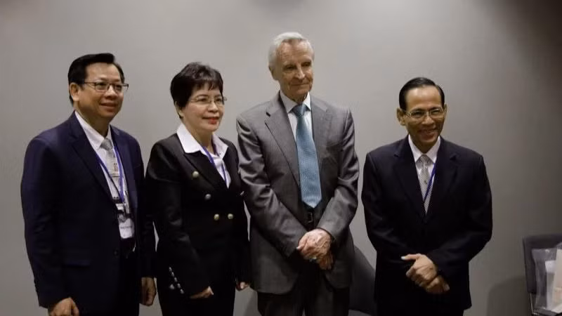 Les représentants de l'Association dentaire et maxillo-faciale du Vietnam participent à la formation. Photo : nhandan.vn