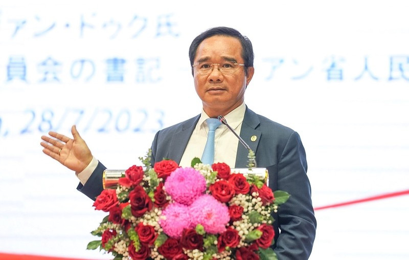Le secrétaire du Comité provincial du Parti de Long An, Nguyen Van Duoc, prend la parole. Photo: NDEL