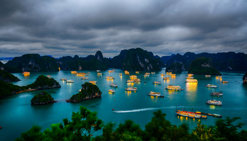 Photo de Ha Long lors de l'exposition. Photo: NDEL