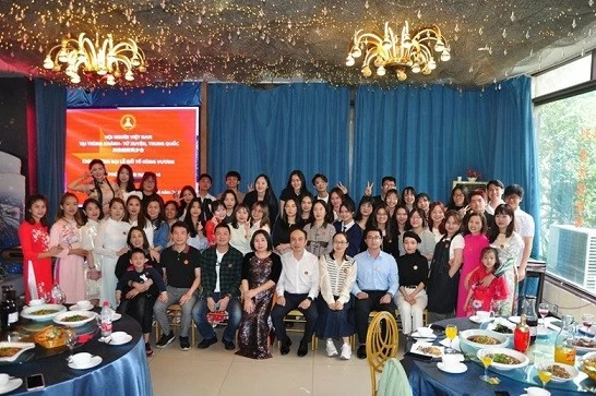 Construire une maison commune pour les Vietnamiens en Chine. Photo: ttdn