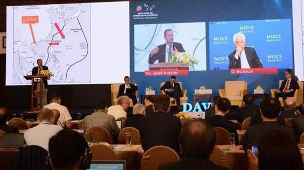 Les délégués présents au 14e colloque international sur la Mer Orientale à Dà Nang. Photo : VNA.