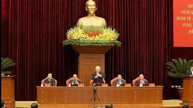 Le Secrétaire général du Comité central du Parti, Nguyen Phu Trong (au milieu), à la confférence. Photo : VNA.