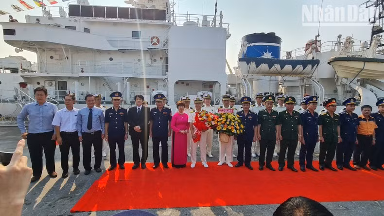 Il s'agit de la première visite au Vietnam d'un navire de la Marine impériale japonaise en 2023. Photo: NDEL