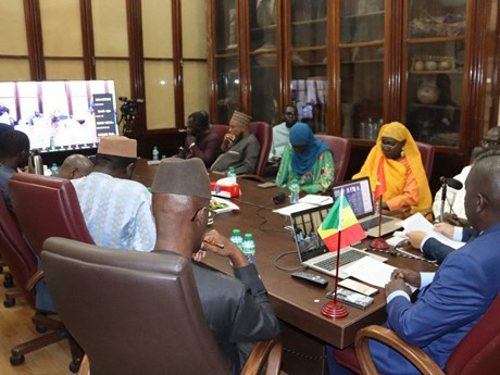 La conférence commerciale entre le Vietnam et le Sénégal. Photo : Service commercial du Vietnam en Algérie.