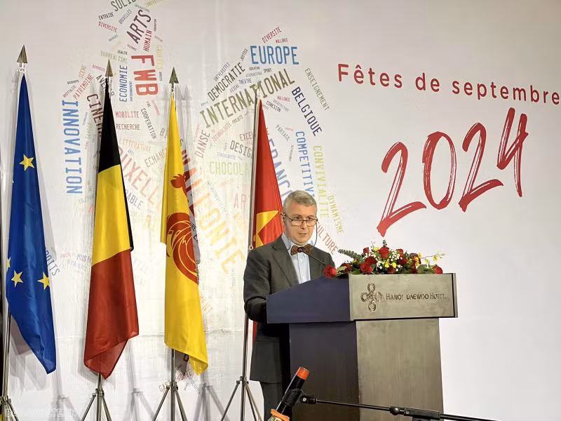 L'ambasadeur de Belgique au Vietnam, Karl Van den Bossche a réaffirmé la coopération étroite de l’« Équipe belge », comprenant la Délégation de Wallonie-Bruxelles et l’Ambassade de Belgique au Vietnam. Photo : baoquocte.vn L'ambasadeur de Belgique au Vietnam, Karl Van den Bossche a réaffirmé la coopération étroite de l’« Équipe belge », comprenant la Délégation de Wallonie-Bruxelles et l’Ambassade de Belgique au Vietnam. Photo : baoquocte.vn