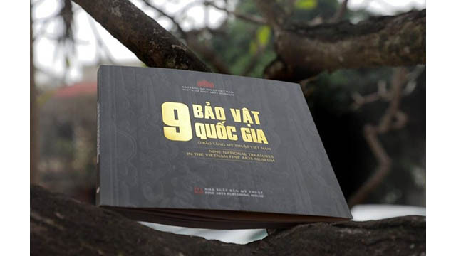 Le livre permet aux lecteurs et amateurs d'art de mieux comprendre les trésors nationaux actuellement conservés au Musée des beaux-arts du Vietnam. Photo : Musée des beaux-arts du Vietnam.