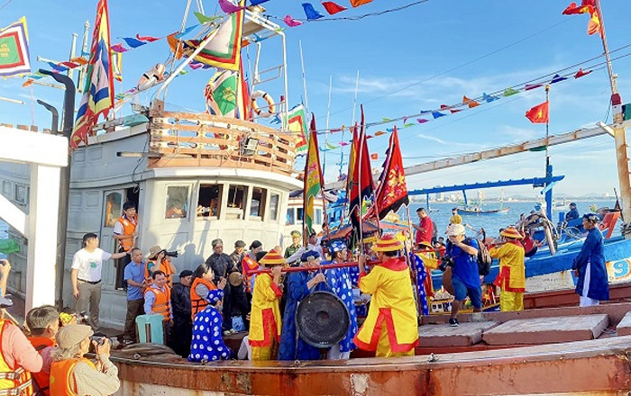 Fête Nghinh Ông (arrondissement de Thang Tam, ville de Vung Tàu, province de Bà Ria-Vung Tàu). Photo : Baodantoc.vn