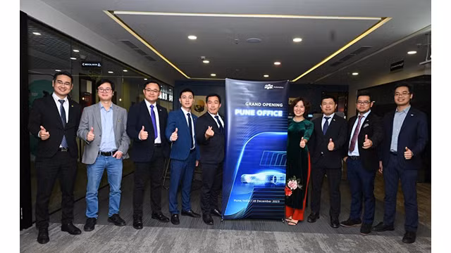 Inauguration d'un nouveau bureau de la compagnie de logiciels automobiles FPT à Pune, en Inde. Photo : tinnhanhchungkhoan.vn