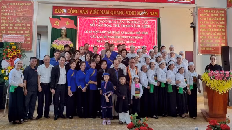 Lancement du de culture traditionnelle des ethnies Tày, Nùng et Mường de la commune d'Ea Kao. Photo : VOV.