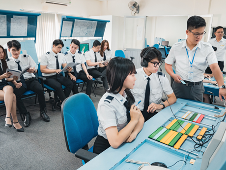 Les entreprises du secteur aéronautique ont besoin de recruter un grand nombre de travailleurs pour divers postes. Photo : VNA.