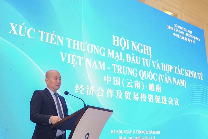 Vu Ba Phu, chef du Département de promotion du commerce du ministère de l’Industrie et du Commerce, prend la parole. Photo: congthuong.vn