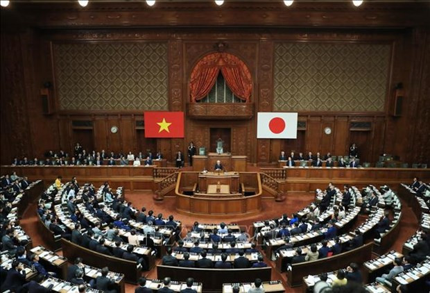 Lors de la Diète nationale du Japon. Photo : VNA.
