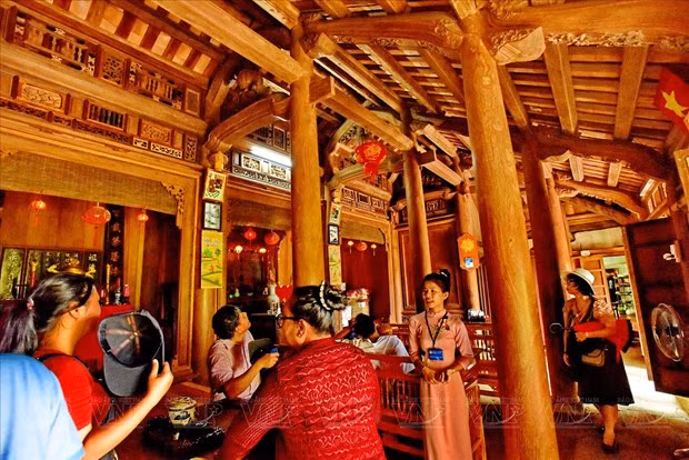 L’une des huit maisons anciennes du village de Lôc Yên. Photo : VNP.