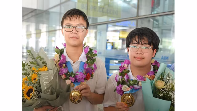 Ngô Quý Đăng (à droite). Photo : VOV. Ngô Quý Đăng (à droite). Photo : VOV.