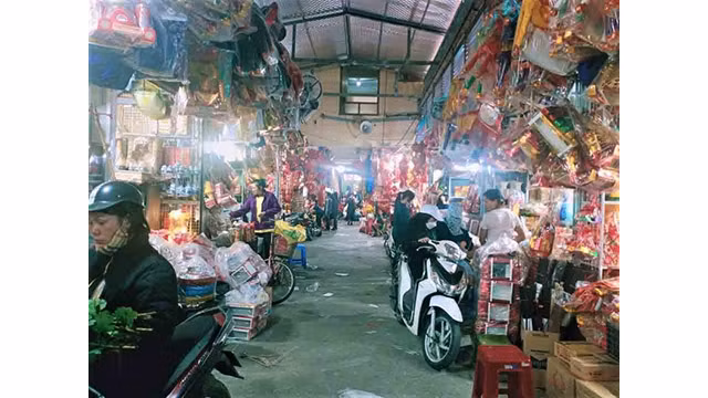 Un coin du marché de Giàu. Photo : Minh Minh/NDEL.