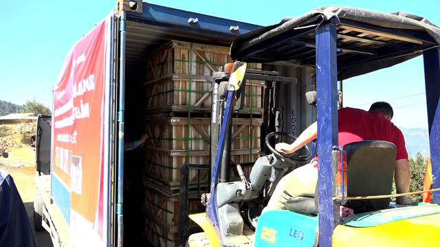 L'exportation du premier lot de radis marinés vers le marché japonais. Photo : Journal Hà Giang.