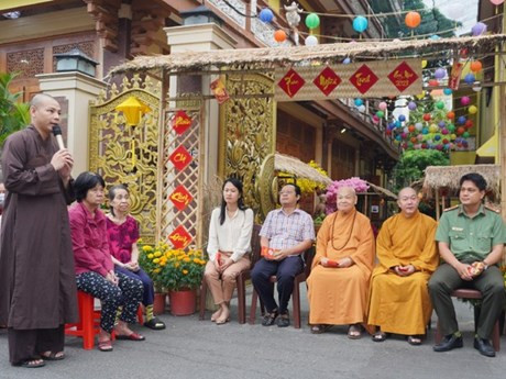 La foire à zéro dông ouverte la pagode Minh Dao, à Hô Chi Minh-Ville. Photo: VNA