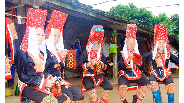 Quang Ninh : villages des Dao sur la chaîne de montagnes Phiêng Chè ảnh 2