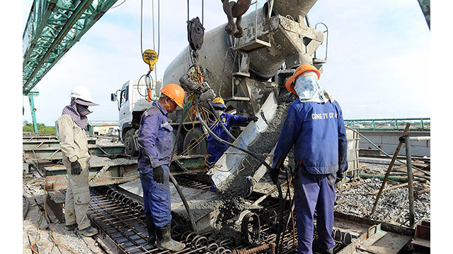 De nombreux projets de construction continuent d'être mis en œuvre, ce qui est de bon augure, contribuant à la dynamique de reprise, créant un effet de levier pour les entreprises sidérurgiques en 2023. Photo : NDEL.