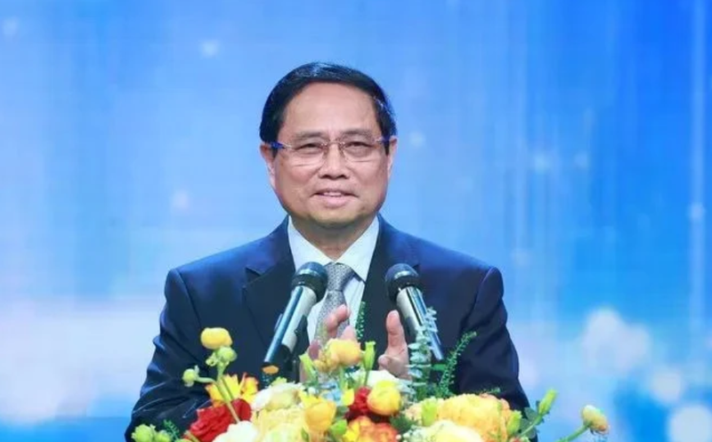 Le Premier ministre Pham Minh Chinh lors de la cérémonie de remise des prix «Figures exemplaires de la jeunesse vietnamienne 2024». Photo : VNA.