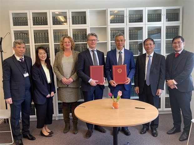 Cérémonie de signature du protocole d'accord. Photo : VNA.