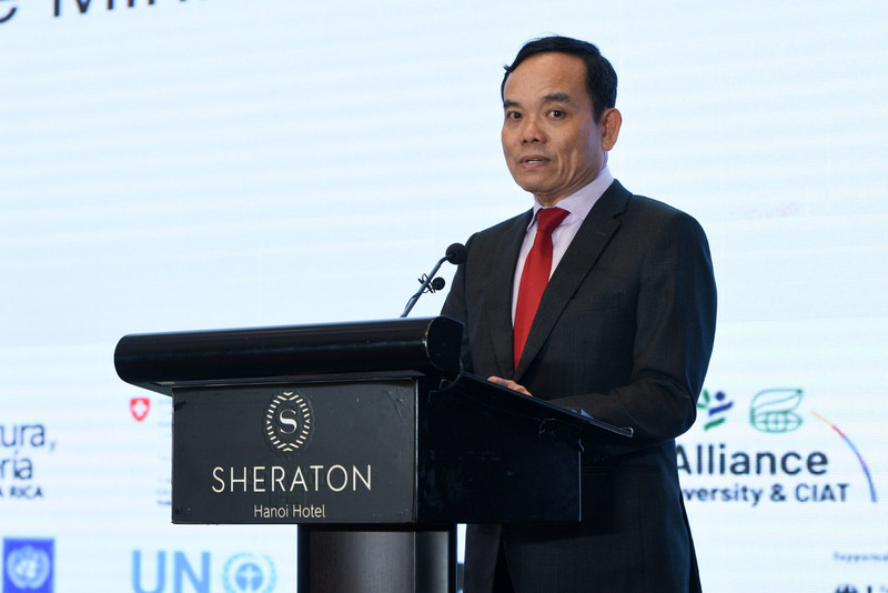 Le vice-premier ministre vietnamien Tran Luu Quang prend la parole. Photo: nongnghiep.vn