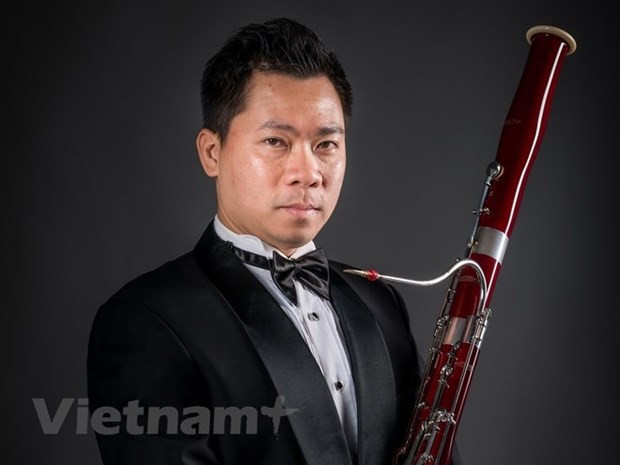 Le fagotiste Nguyên Bao Anh. Photo : VNA.