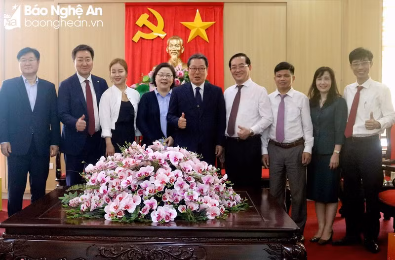 Lors de la rencontre. Photo: baonghean