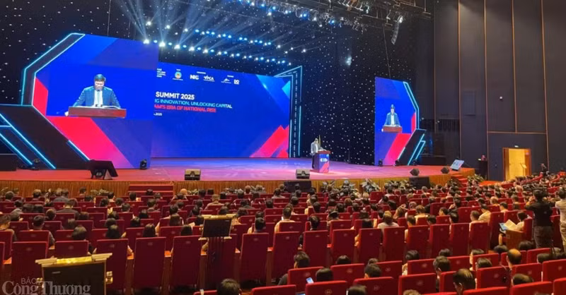 Le vice-ministre des Finances, Nguyen Duc Tam, a pris la parole lors de l'événement. Photo : baocongthuong