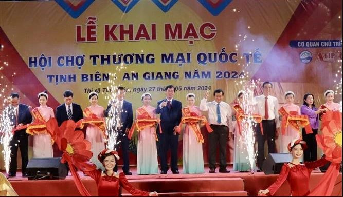 Lors du salon international Tinh Bien – An Giang. Photo : VNA.