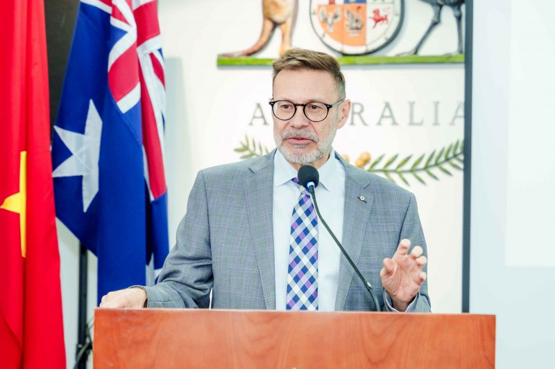 Andrew Goledzinowski, ambassadeur d’Australie au Vietnam, prend la parole. Photo: thoidai