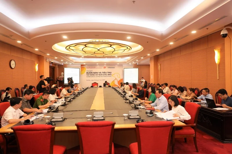 Lors du colloque sur le commerce et la consommation de viande d'animaux de compagnie (chiens et chats) : politiques, défis et opportunités. Photo: NDEL