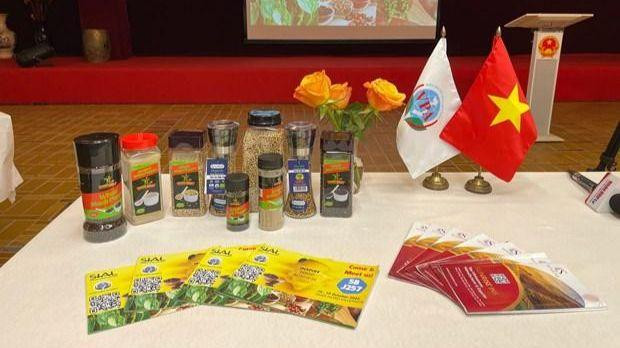 Un coin présentant des produits vietnamiens au poivre. Photo :VNA