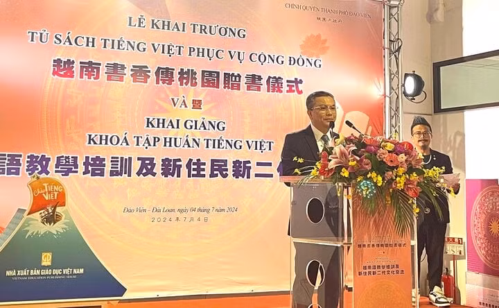 Le chef du Bureau économique et culturel du Vietnam à Taipei, Vu Tien Dung, prend la parole. Photo: vtcnews.vn