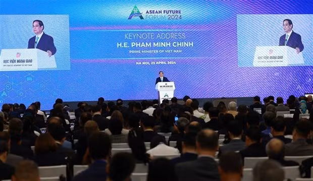 Le Premier ministre Pham Minh Chinh s'exprime lors du forum. Photo: VNA