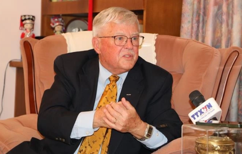 Le professeur émérite Carl Thayer, de l'Académie australienne des forces de défense de l'Université de Nouvelle-Galles du Sud. Photo : VNA.